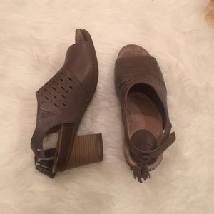 Abeo Women’s size 9 sandal 👡